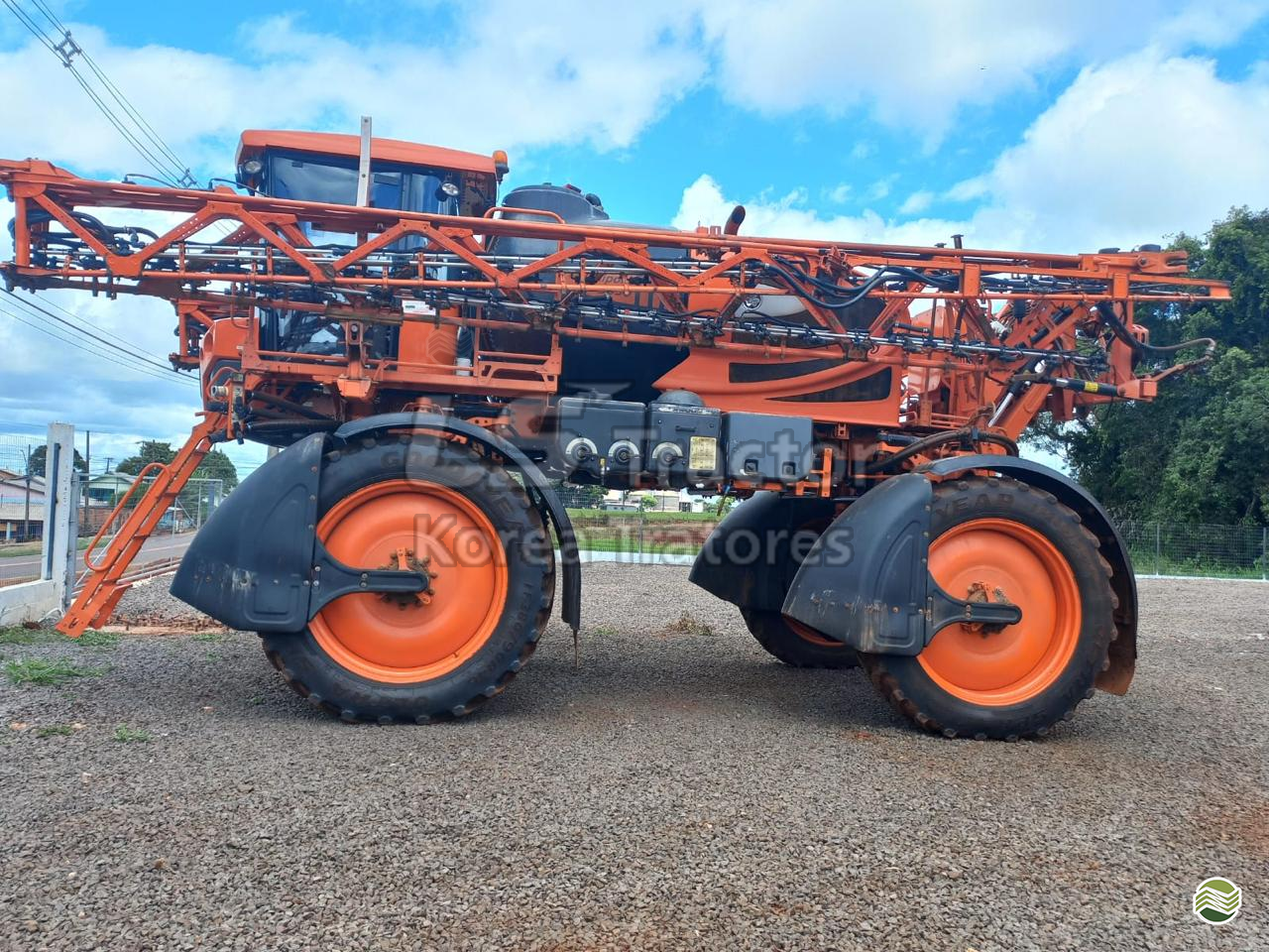 PULVERIZADOR JACTO UNIPORT 3030 Tração 4x4 Korea Tratores - Ls Tractor CHAPECO SANTA CATARINA SC